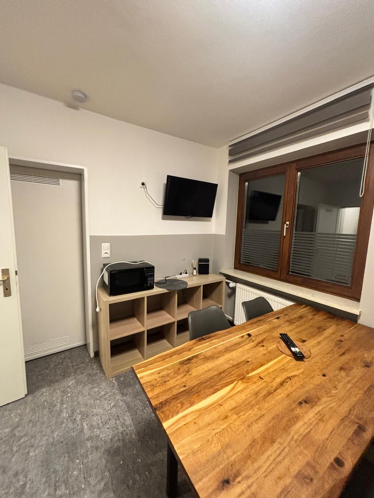 Essbereich mit TV