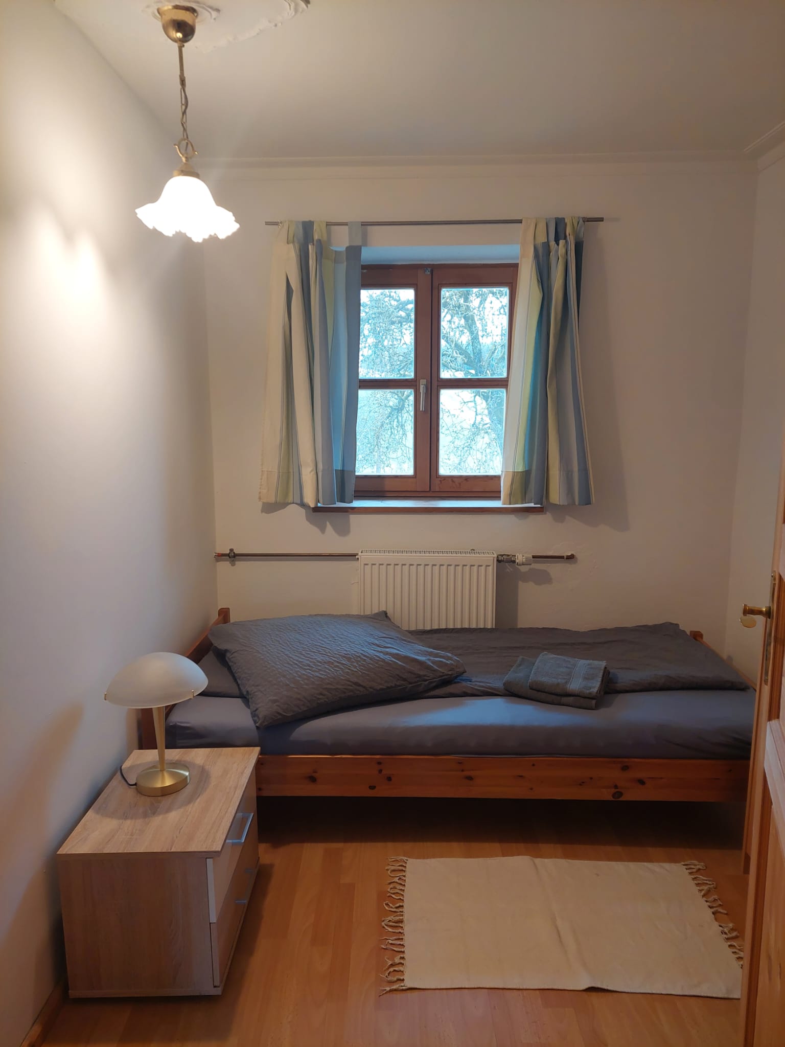 Schlafzimmer 1