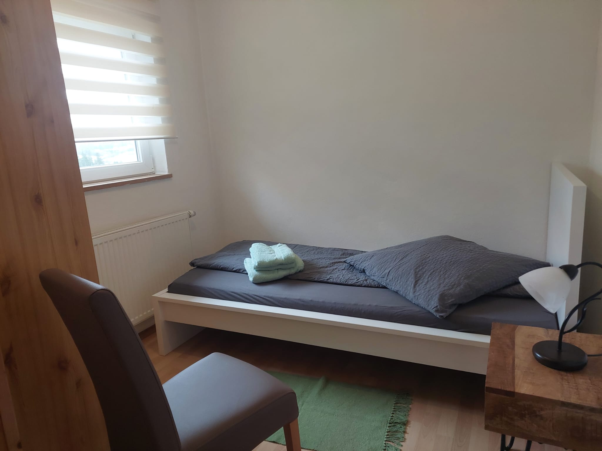 Schlafzimmer 1