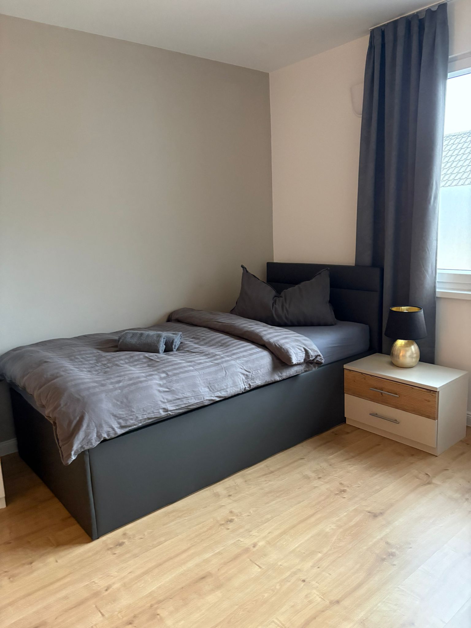 Schlafzimmer 1.1