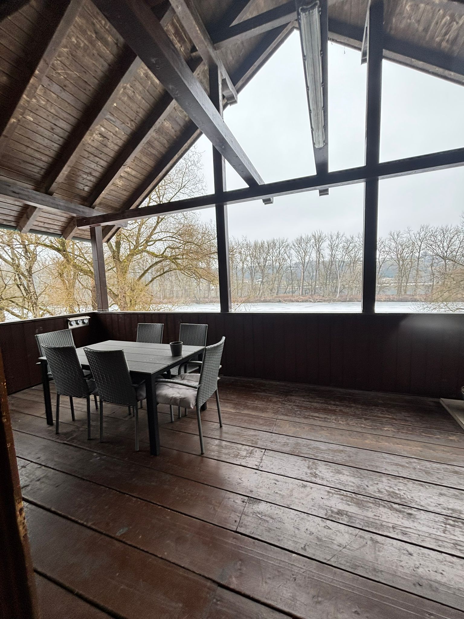 überdachte Terrasse